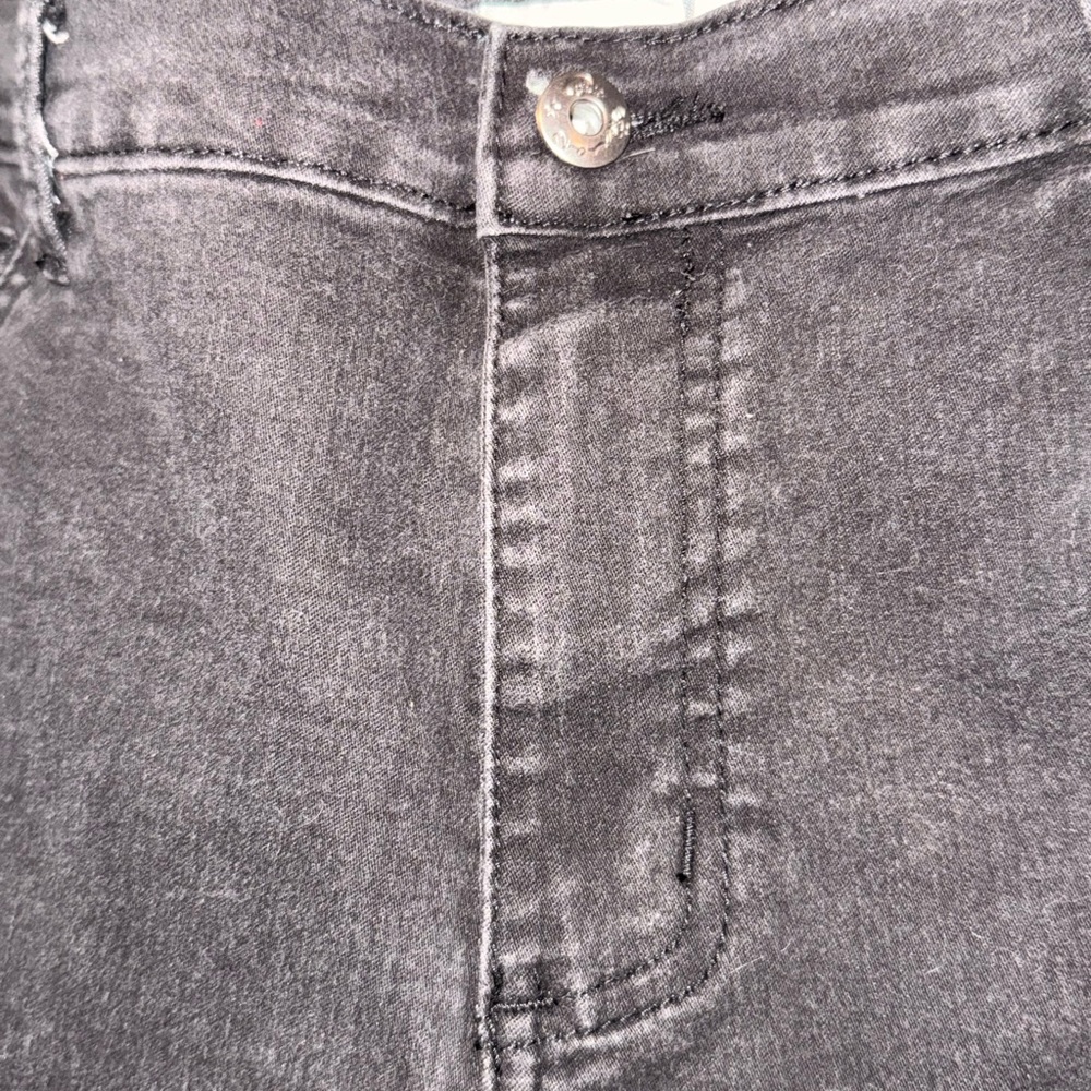 Skinny Jeans - Picture 8 of 14